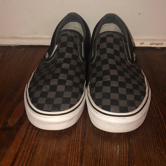 checkered vans grey